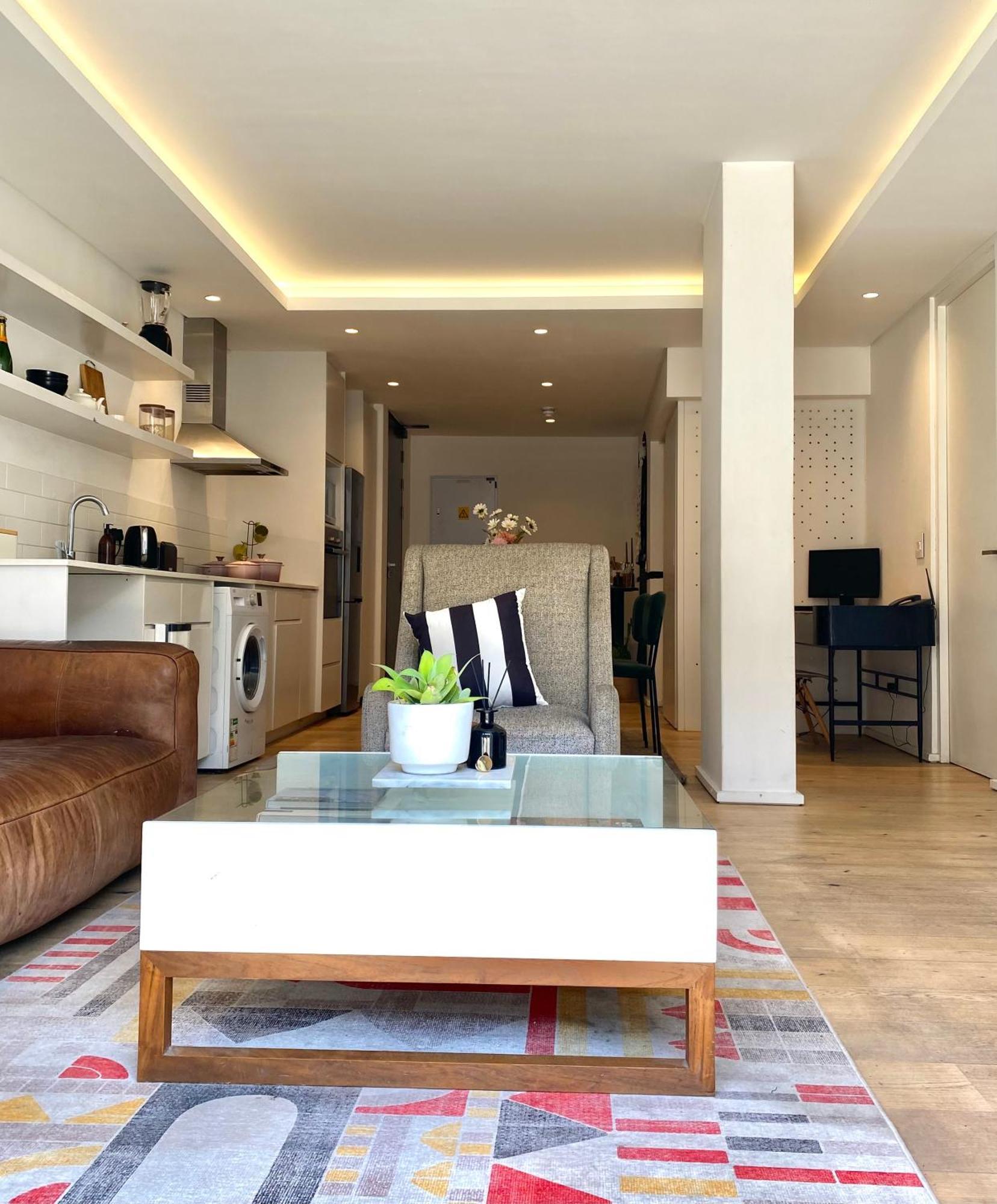 Iron Works 2 Bedroom Apartment *